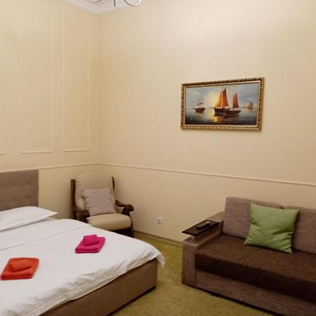 Regrand Apartment On Svobody 22 Liov Exterior foto
